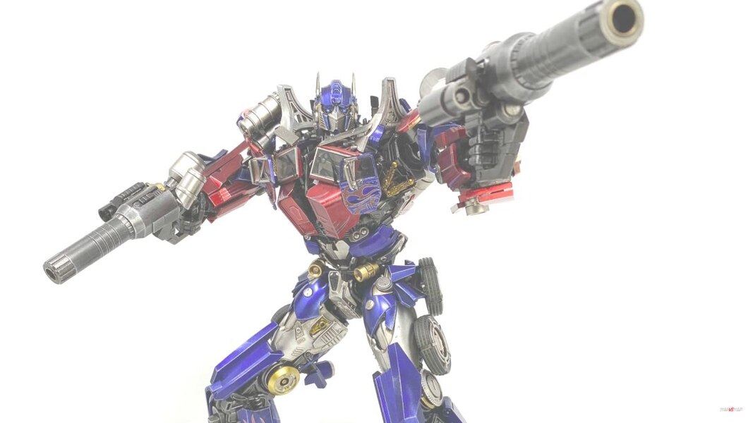 Threezero DLX Revenge Of The Fallen Optimus Prime In Hand Image  (8 of 33)